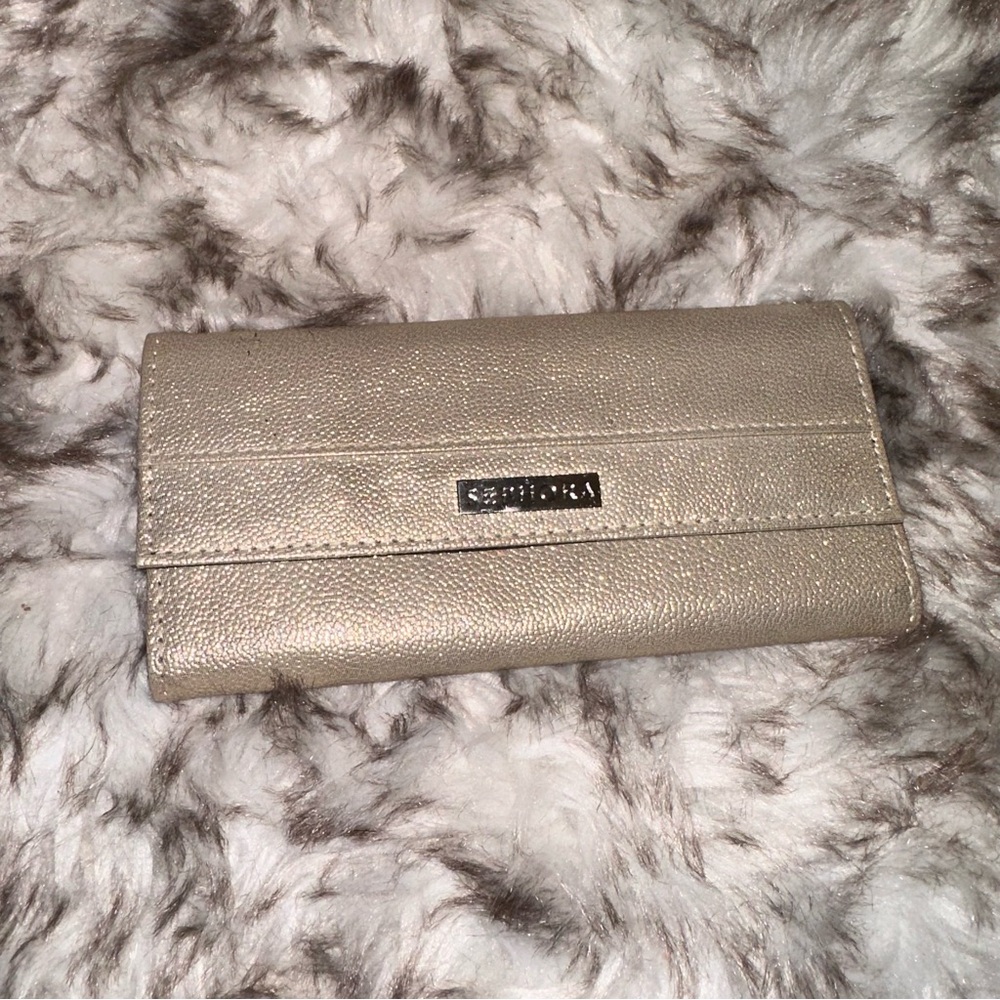 🌟🌟 Sephora Metallic Gold Wallet 🌟🌟